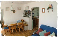 Chalet Pachuca Gwithian dining room, Sleeps 4-6 people Cornwall